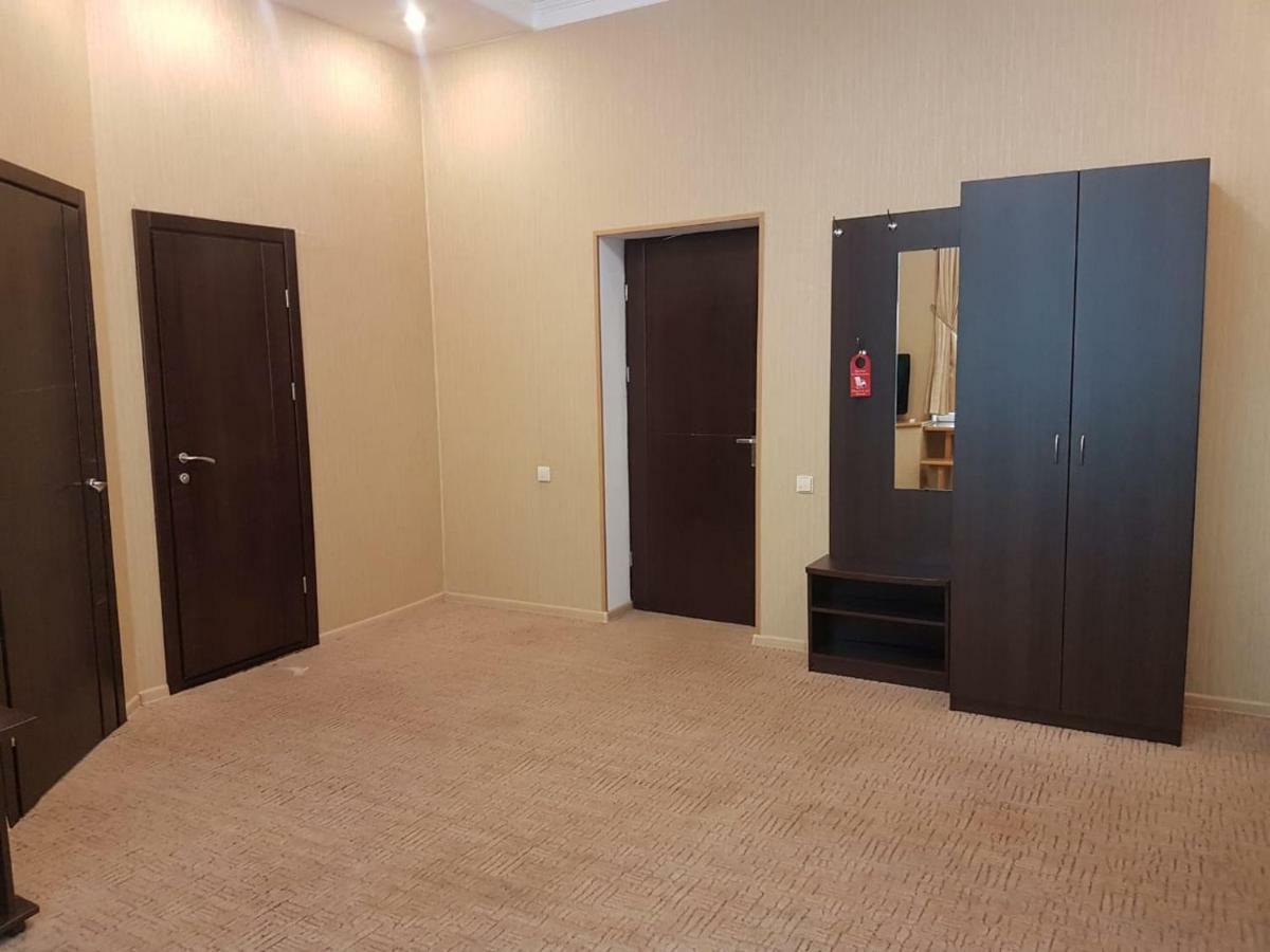 Lazurniy Bereg Hotel Gagra Exterior photo