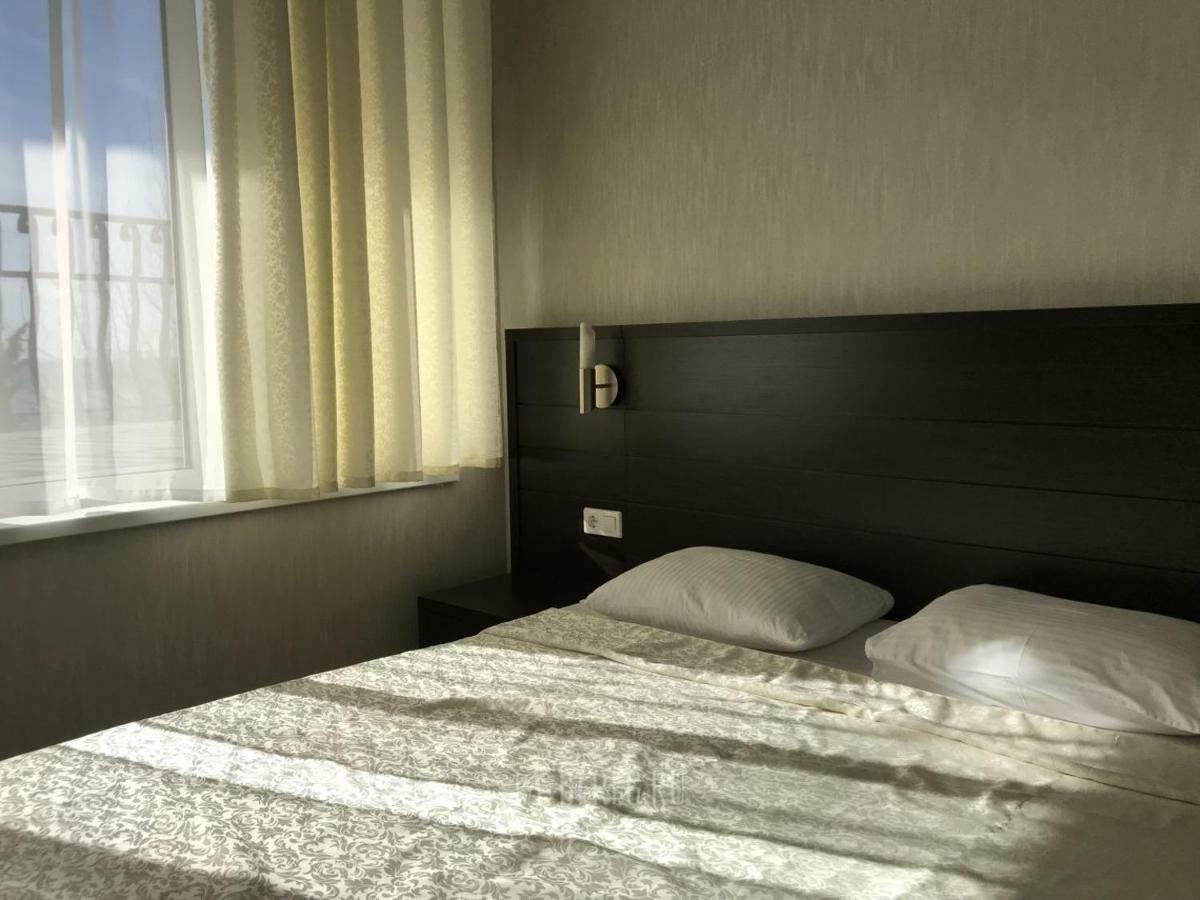 Lazurniy Bereg Hotel Gagra Exterior photo
